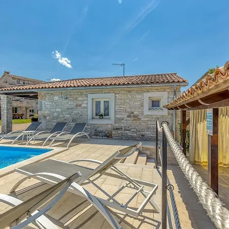 Wellness S Apartman Selina